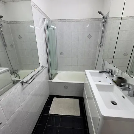Floor With Monument Views Apartment *
