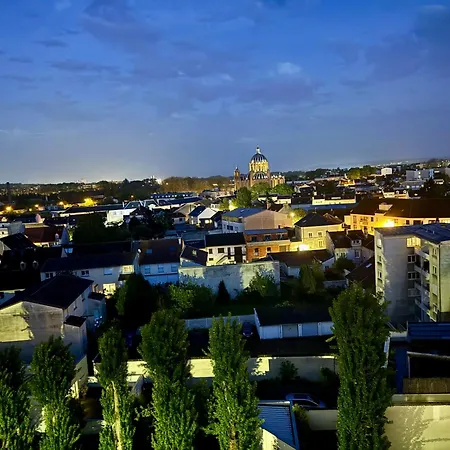 Apartment Floor With Monument Views Reims