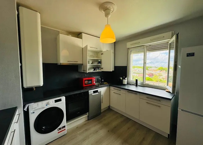 Top Floor With Monument Views Апартаменты *